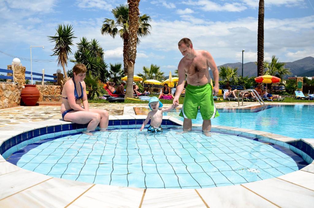 Cretan Family Apartments Mália Kültér fotó